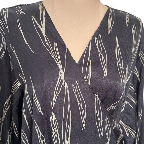 NWOT DIARRABLU Scribble Printed V Neck Wrap Dress | Sz Small - Picture 10 of 11